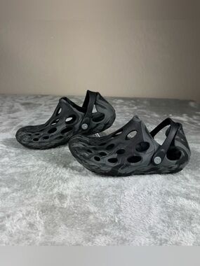 Merrell Hydro Moc black Slip On Shoes womens 6/ men’s 4.5